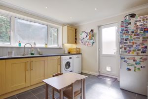 Kitchen/Breakfast Room- click for photo gallery